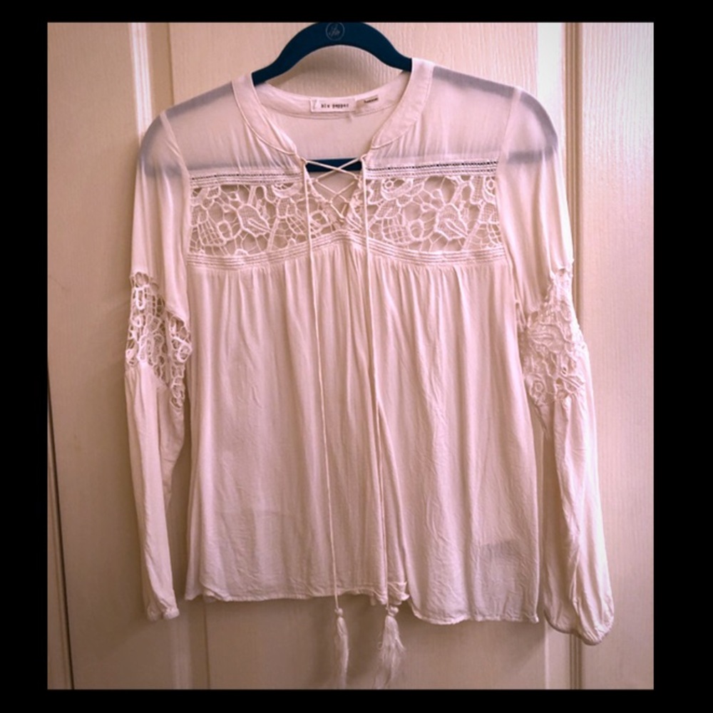 Long sleeve top with lace